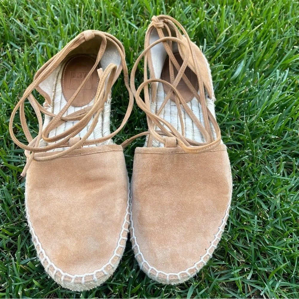 FRYE Women's Leo Two-Piece Espadrille Suede Flat Sandal Sand Tan Ankle Lace Boho
